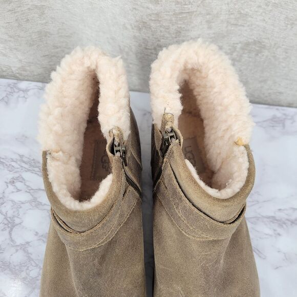 UGG Benson Boot Dove Women's Leather Ankle Boots Cream Sherpa Lining - Picture 7 of 13